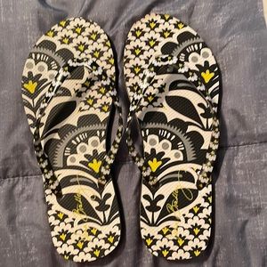 Vera Bradley flip flops